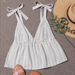 Tie shoulder crop tank top